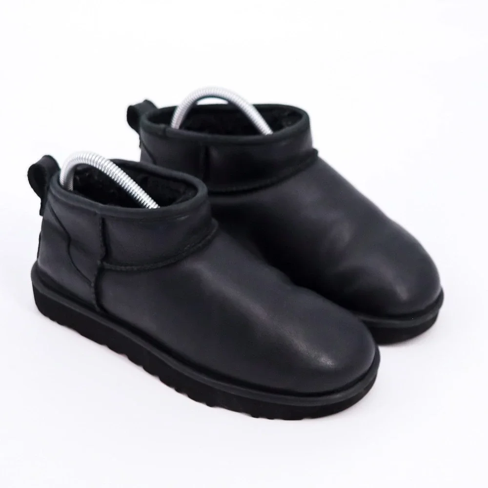UGG Classic Ultra Mini Leather‎ Boot Womens Size 6 Black 1117534 Ankle Booties